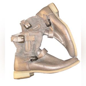 Vintage Grey/silver booties size 6.5 festival vibes #festivalvibes